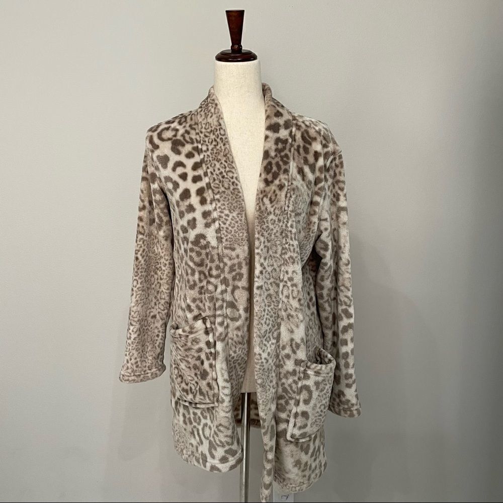 𝅺N Natori Animal Print Cardigan Size S/M
